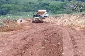 Foto - RECUPERAÇÃO DE ESTRADAS VICINAIS.